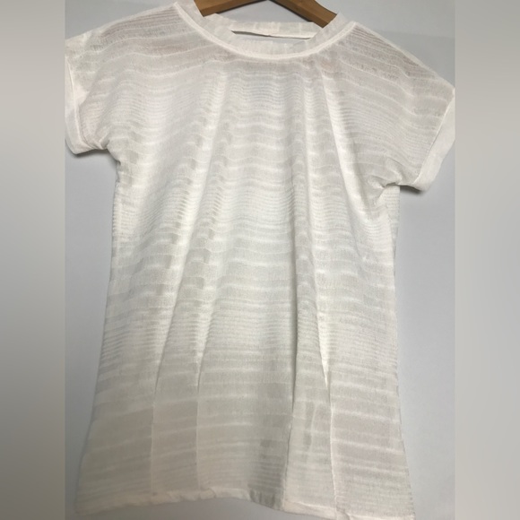White Semi sheer top - Picture 3 of 8